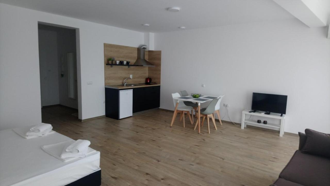 Aparthotel Primorsko Exteriér fotografie