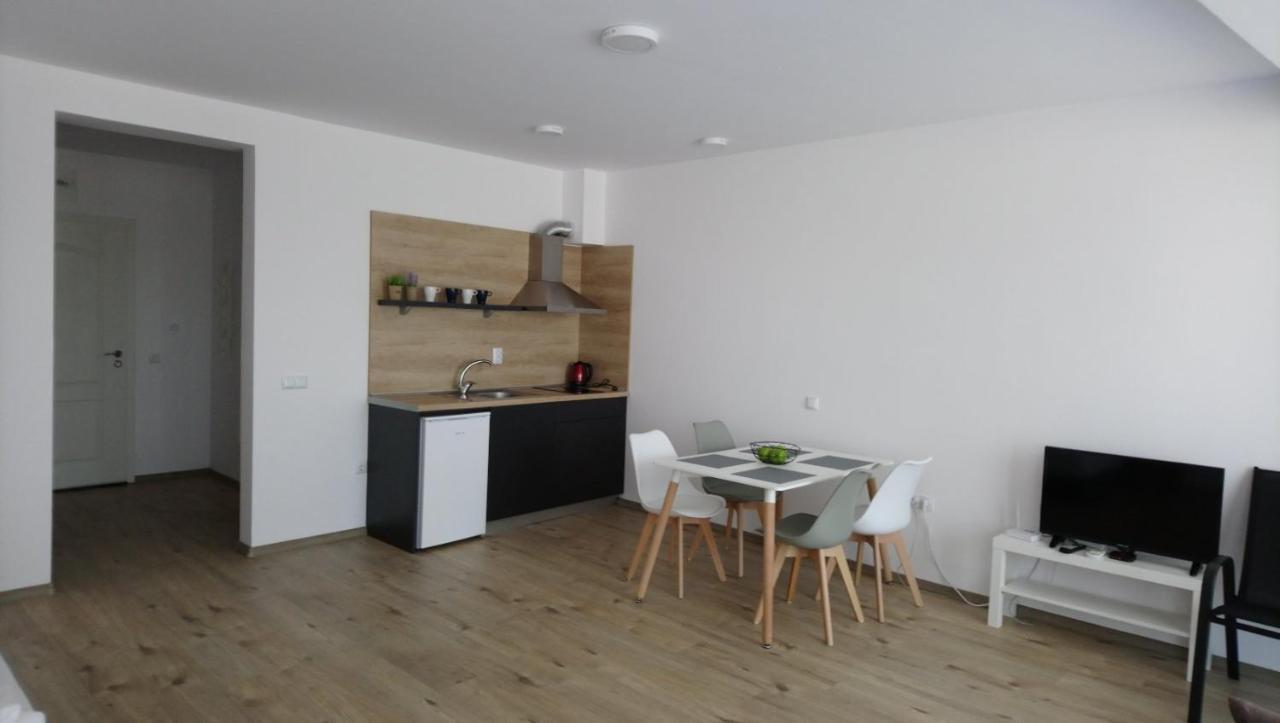 Aparthotel Primorsko Exteriér fotografie