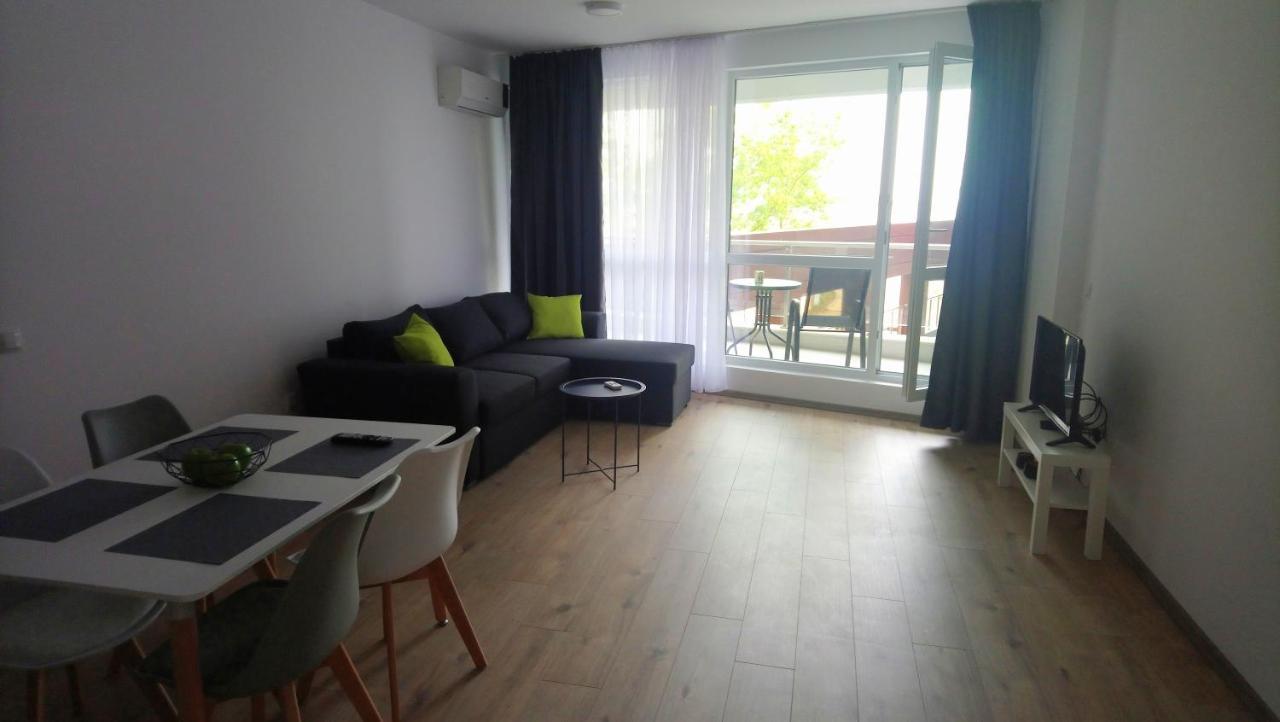 Aparthotel Primorsko Exteriér fotografie